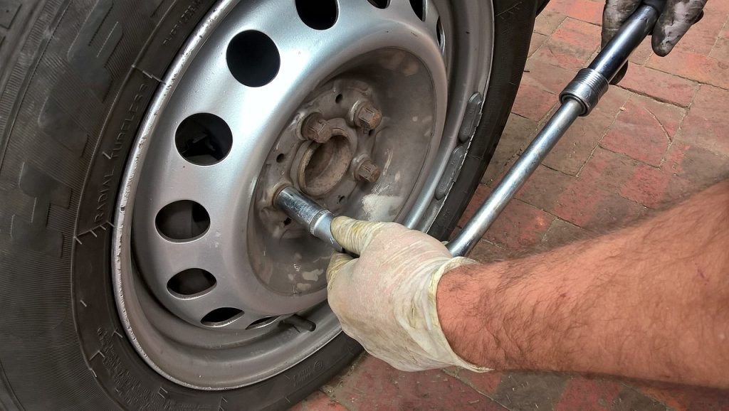 tire change master